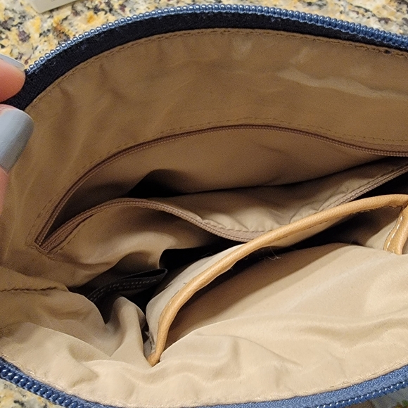 Giani Bernini Medium Cross Body Purse - Picture 2 of 3